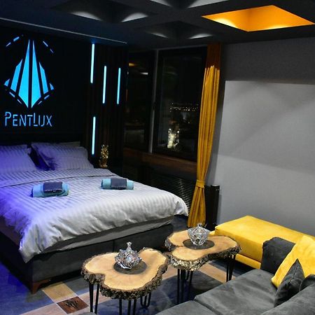 Pentlux - Spa Penthouse In The Heart Of Скоп'є Екстер'єр фото
