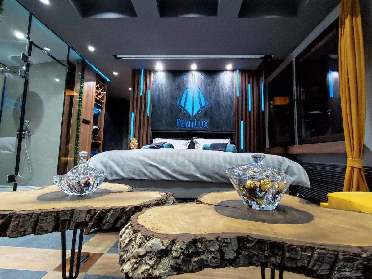 Pentlux - Spa Penthouse In The Heart Of Скоп'є Екстер'єр фото