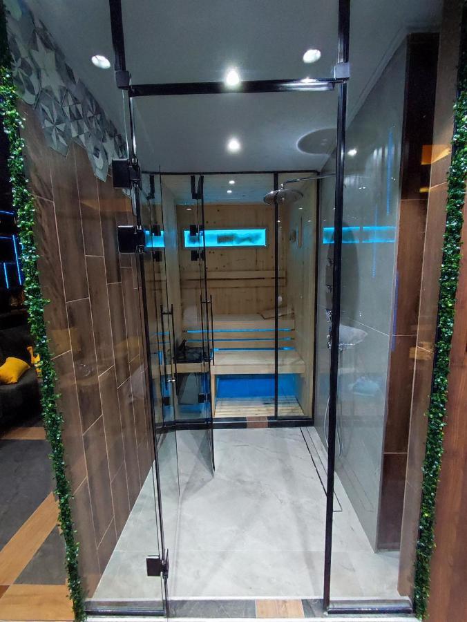 Pentlux - Spa Penthouse In The Heart Of Скоп'є Екстер'єр фото